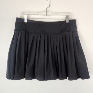 Athleta Elevate Skort Tennis Skirt Black Pleated Size Large.